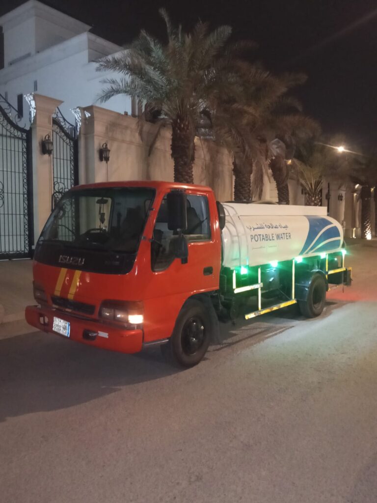 وصول الوايت إلى عمارة مواقفها ضيقة في حي الملك فهد: أين يقف الصهريج وكيف يصل الخرطوم؟